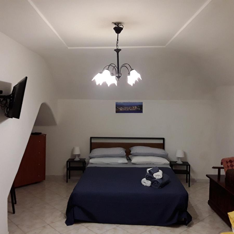 Dimora Letizia- Room 1 Прочида Экстерьер фото